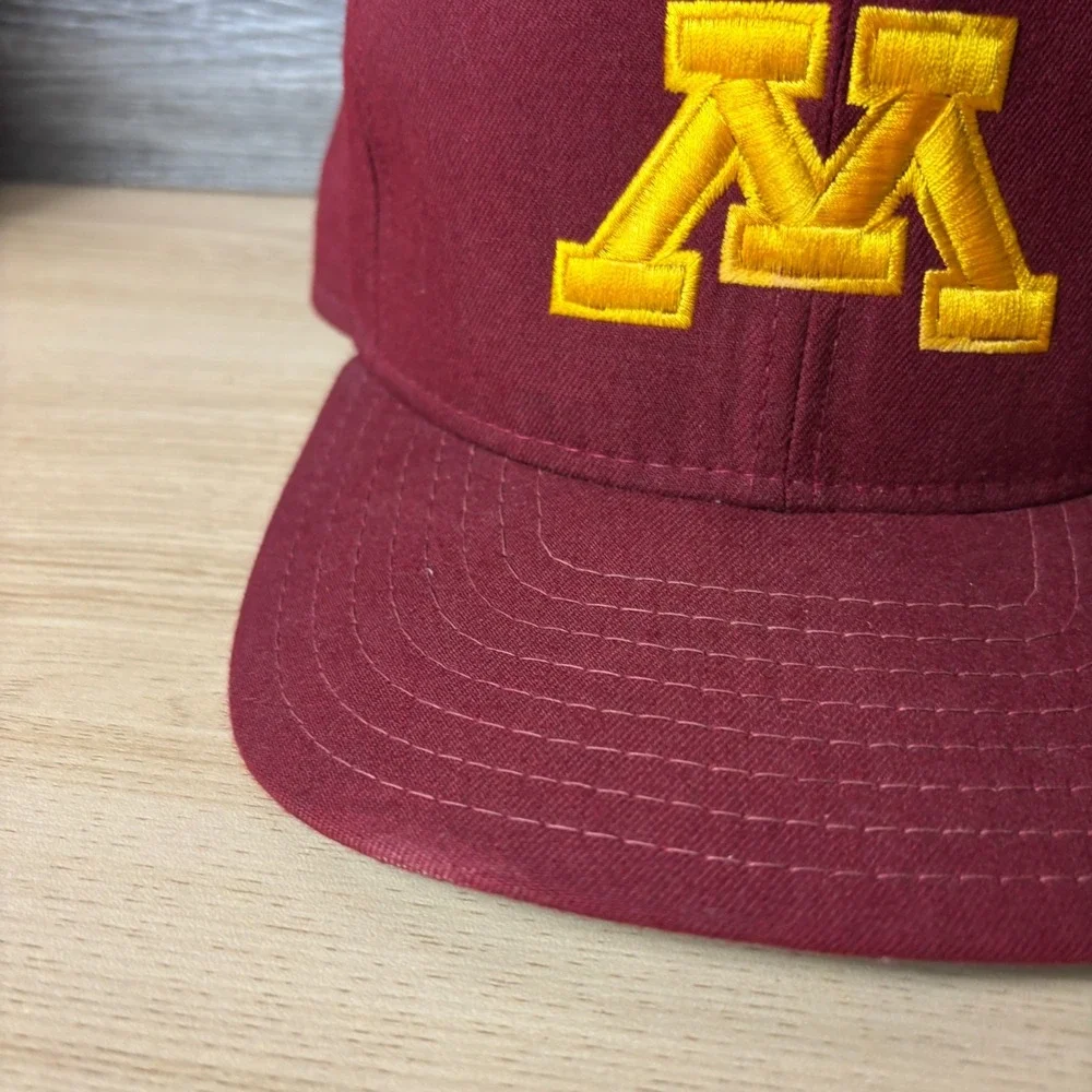 Vintage Minnesota Golden Gophers Hat Cap Snap Back Maroon Gold New Era 90s